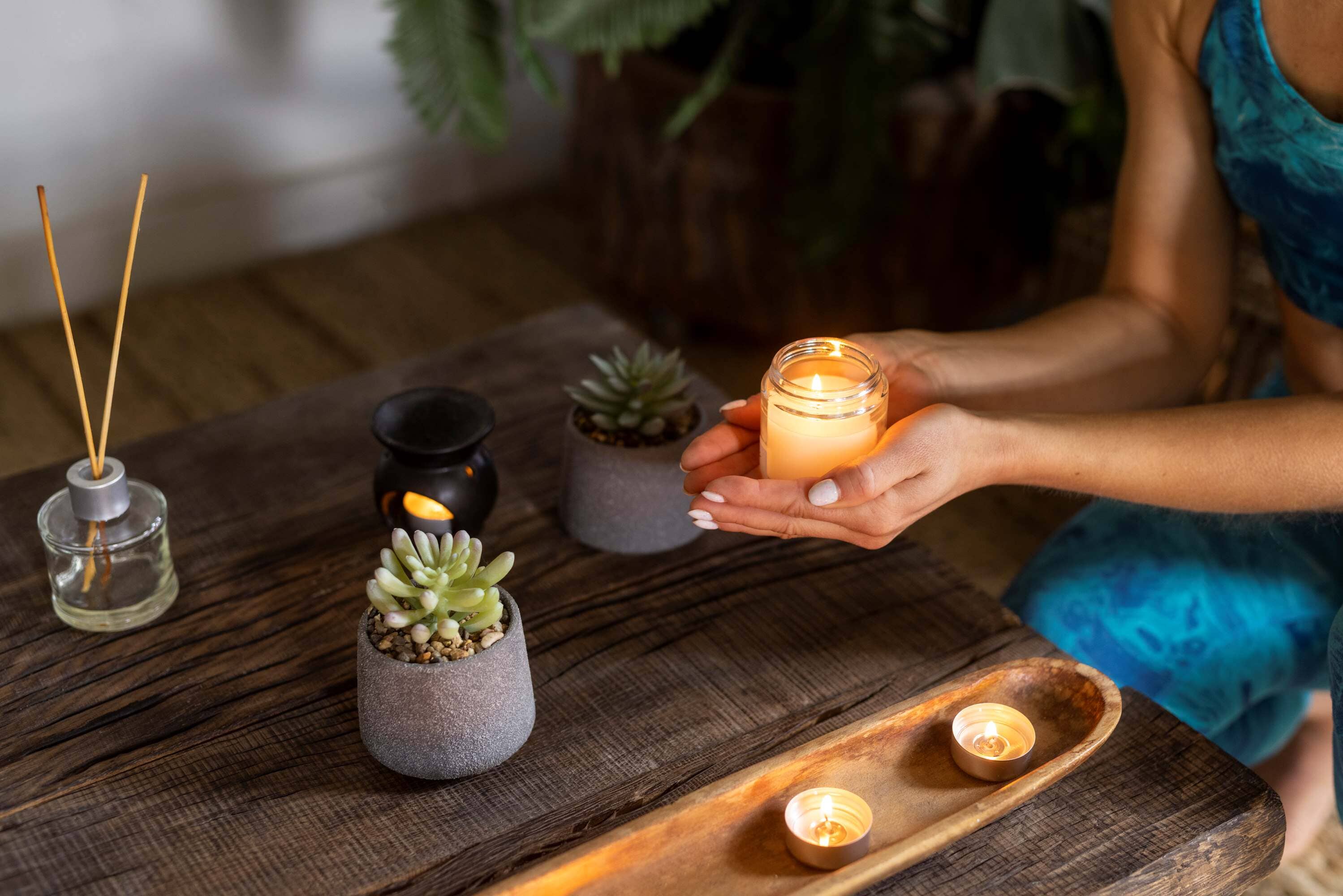 The Benefits of Aromatherapy Candles and its Impact on Your Mood